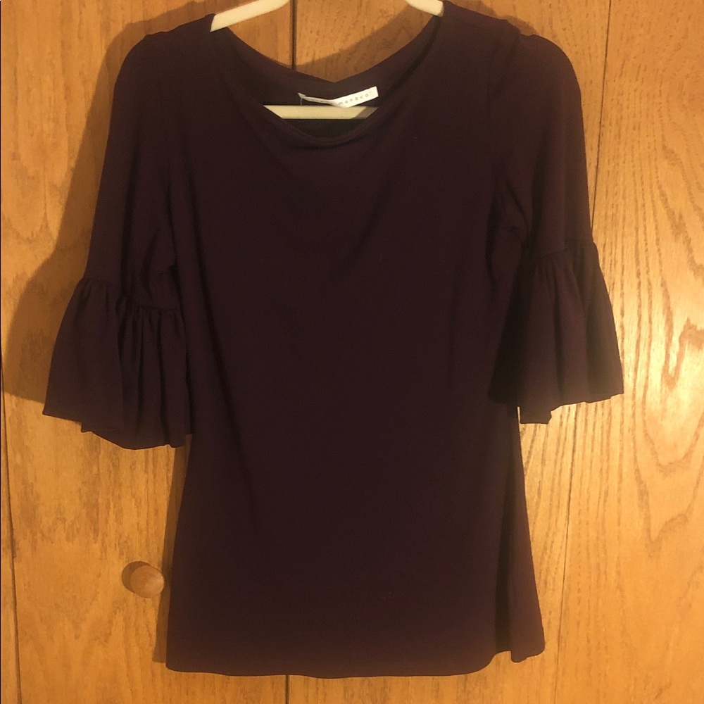 🍇Susana Monaco Ruffle Bell Sleeve Tee in Deep Plum